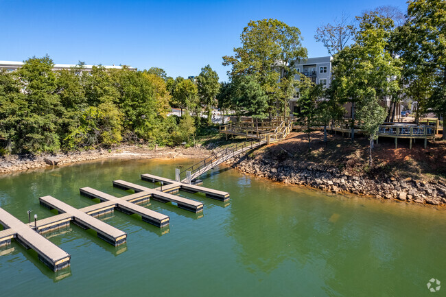 Varaderos para botes - Dockside Clemson