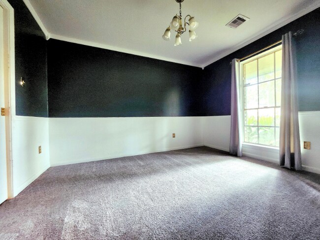Foto del edificio - 5861 MacArthur Blvd