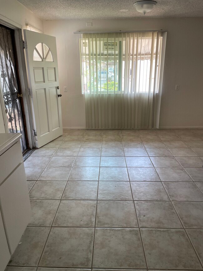 Foto del edificio - 1135 166th St