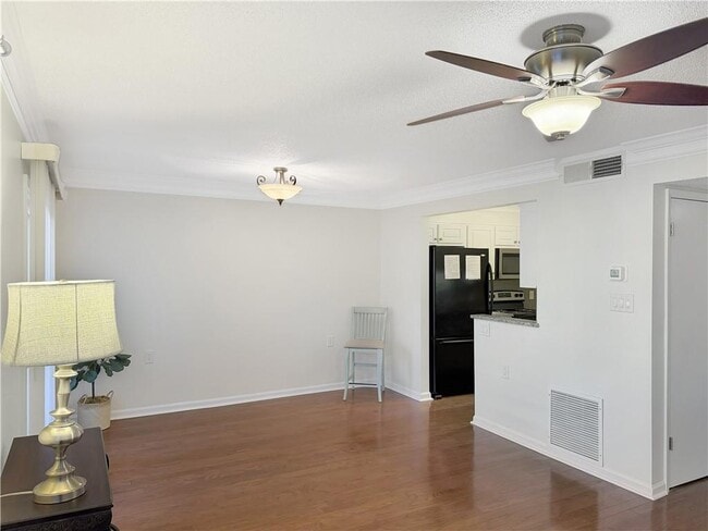 Foto del edificio - 475 Mount Vernon Hwy NE