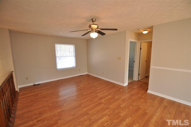 Building Photo - 3337 Joanne Dr