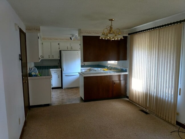 Building Photo - Single Level Home with Beautiful Yard in N...