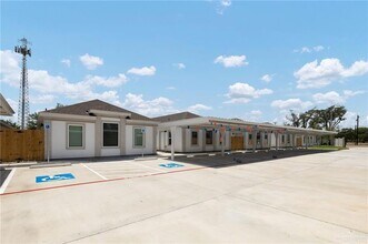 Building Photo - 740 N Alamo Rd