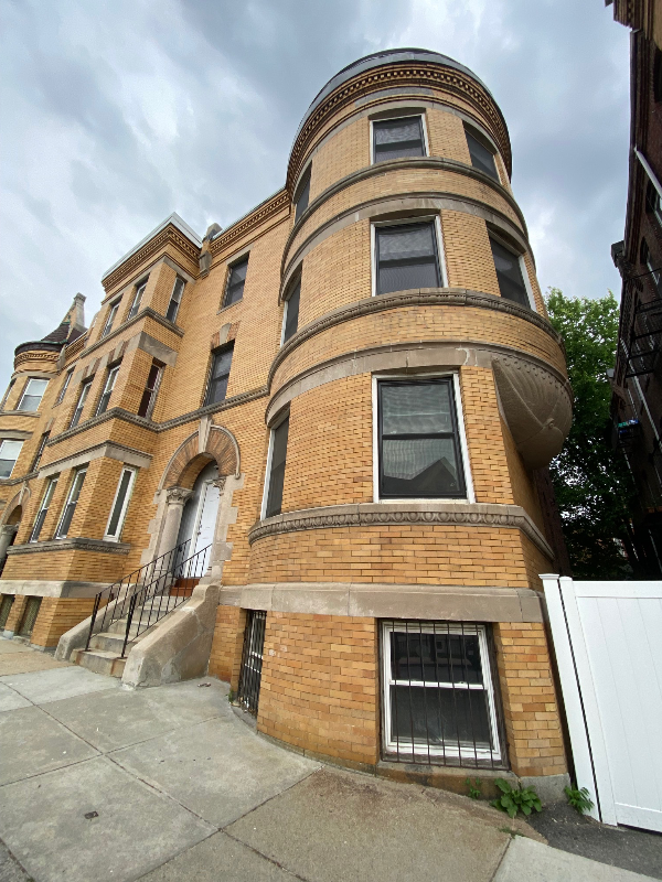 Building Photo - 35 Vine St