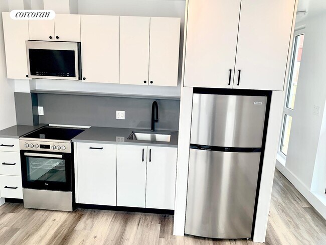 Foto del edificio - 198 Kingsland Ave