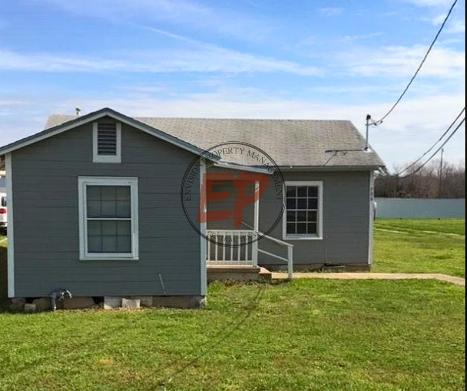 Primary Photo - 706 Robinson Dr