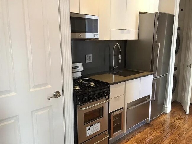 Building Photo - 2 bedroom in New York NY 10003