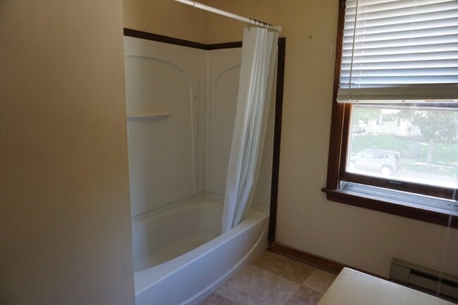 Foto del edificio - Vine st Duplex