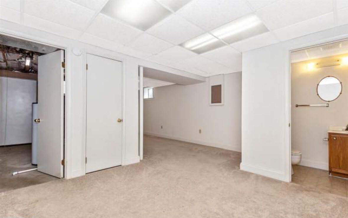 Building Photo - 423 Heather Ridge Dr