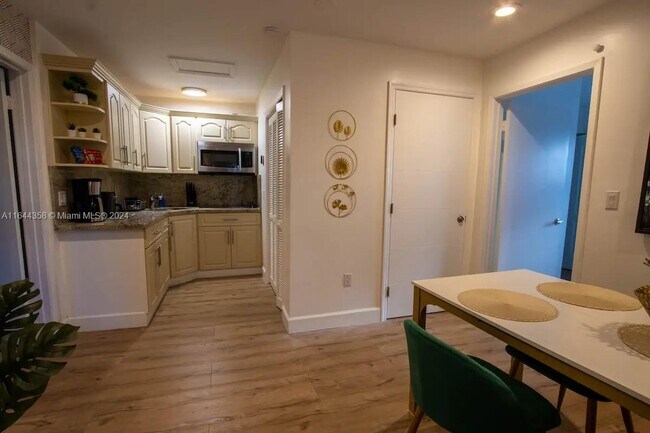 Foto del edificio - 5911 SW 5th Terrace