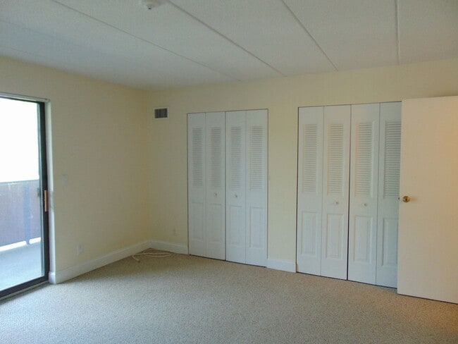Building Photo - 185 Quincy Shore Dr