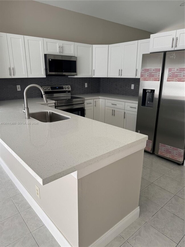 Building Photo - 366 E Riverbend Dr