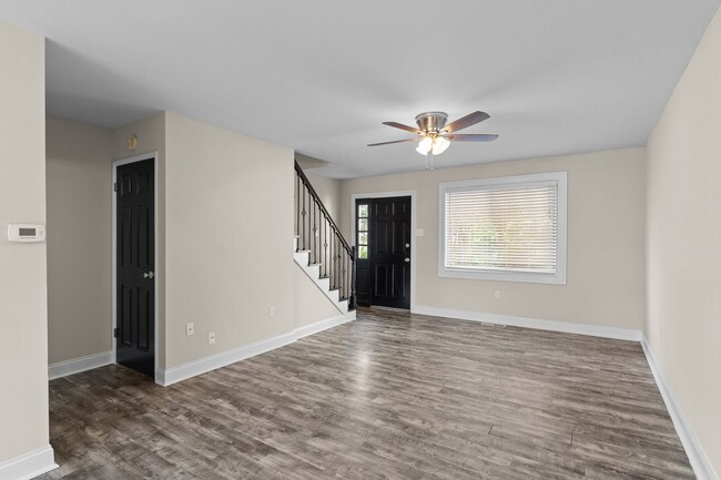 Interior Photo - Courtyard Townhouse Apartments