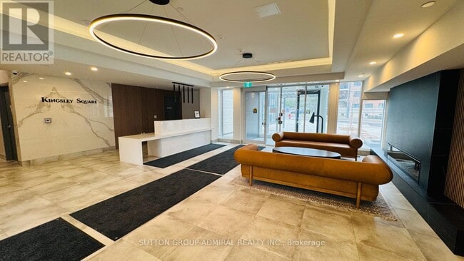 Building Photo - 705 Davis Dr