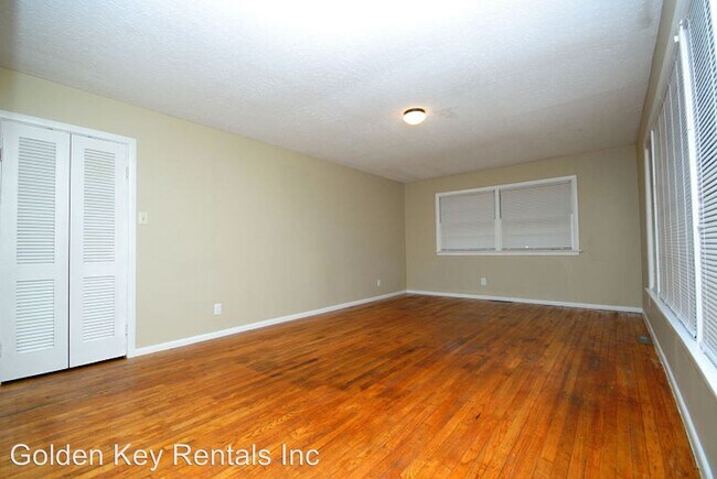 Building Photo - 3 br, 1.5 bath House - 1402 Adams St