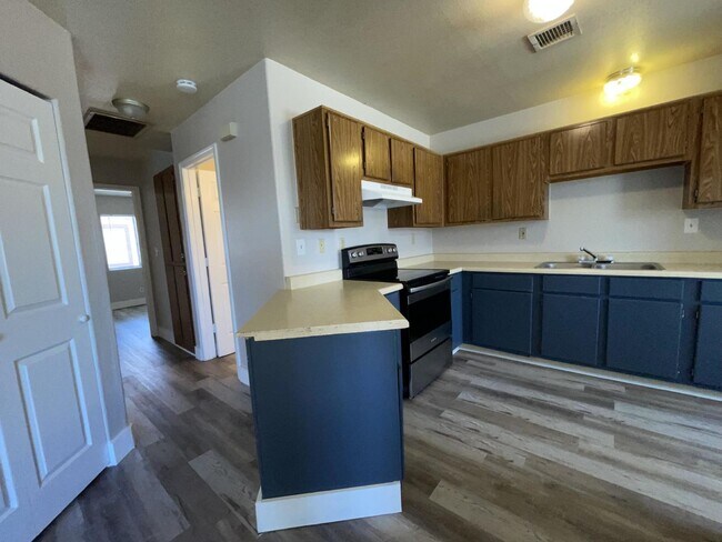 Foto del edificio - 2 bed 2 bath central location.