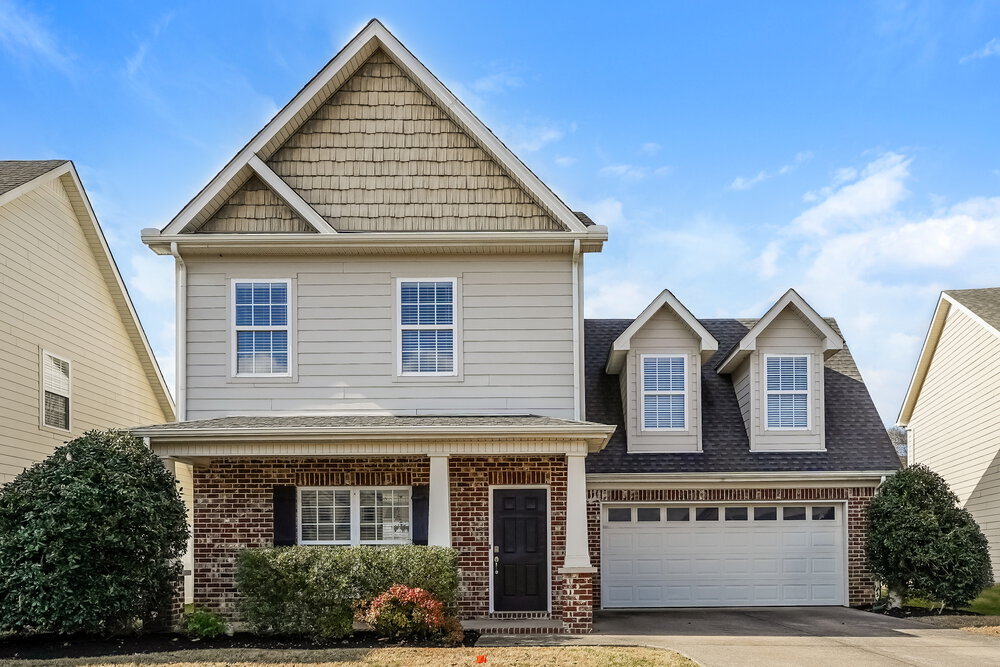 Primary Photo - 1521 Barnsley Dr