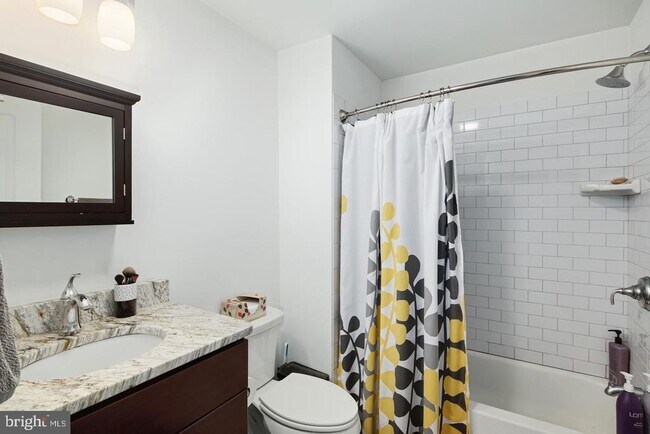 Foto del edificio - 427 Monroe St