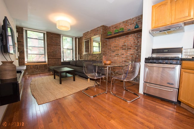 Building Photo - 150 Bowery