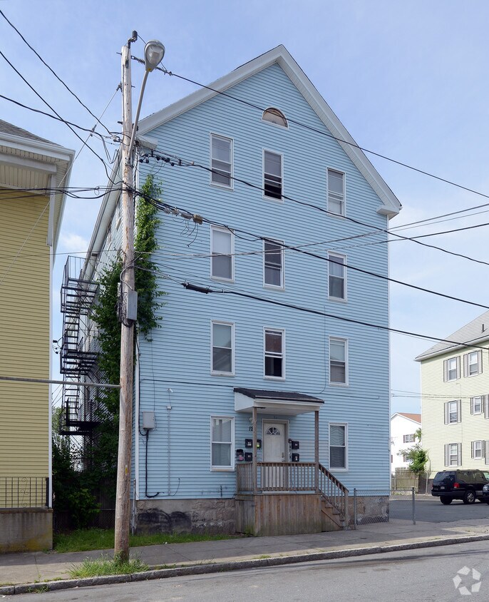 12 Nye St, New Bedford, MA 02746 Apartments in New Bedford, MA
