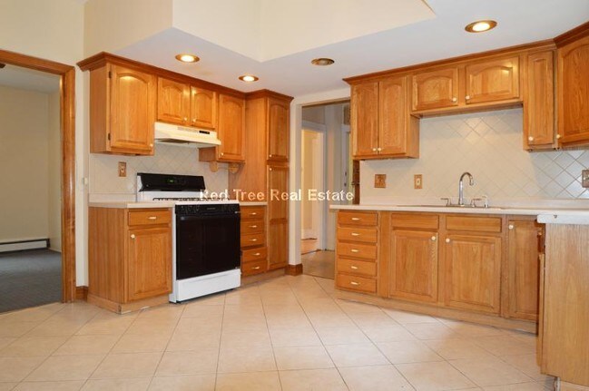Building Photo - 30 Egleston St