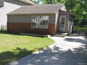 Building Photo - 21142 Ontaga St