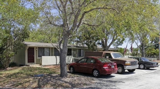 Building Photo - Jupiter Cove