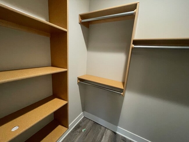 Foto del edificio - 16251/53 Ike Ct