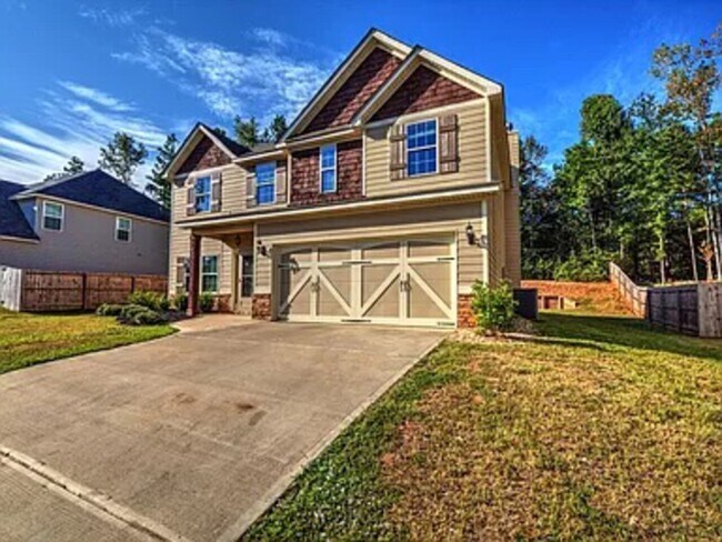 Building Photo - Valley Bluff