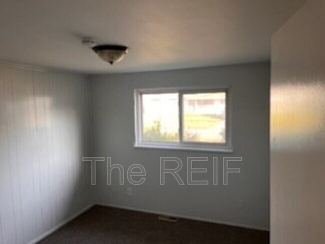 Foto del edificio - 6223 Cypress Dr