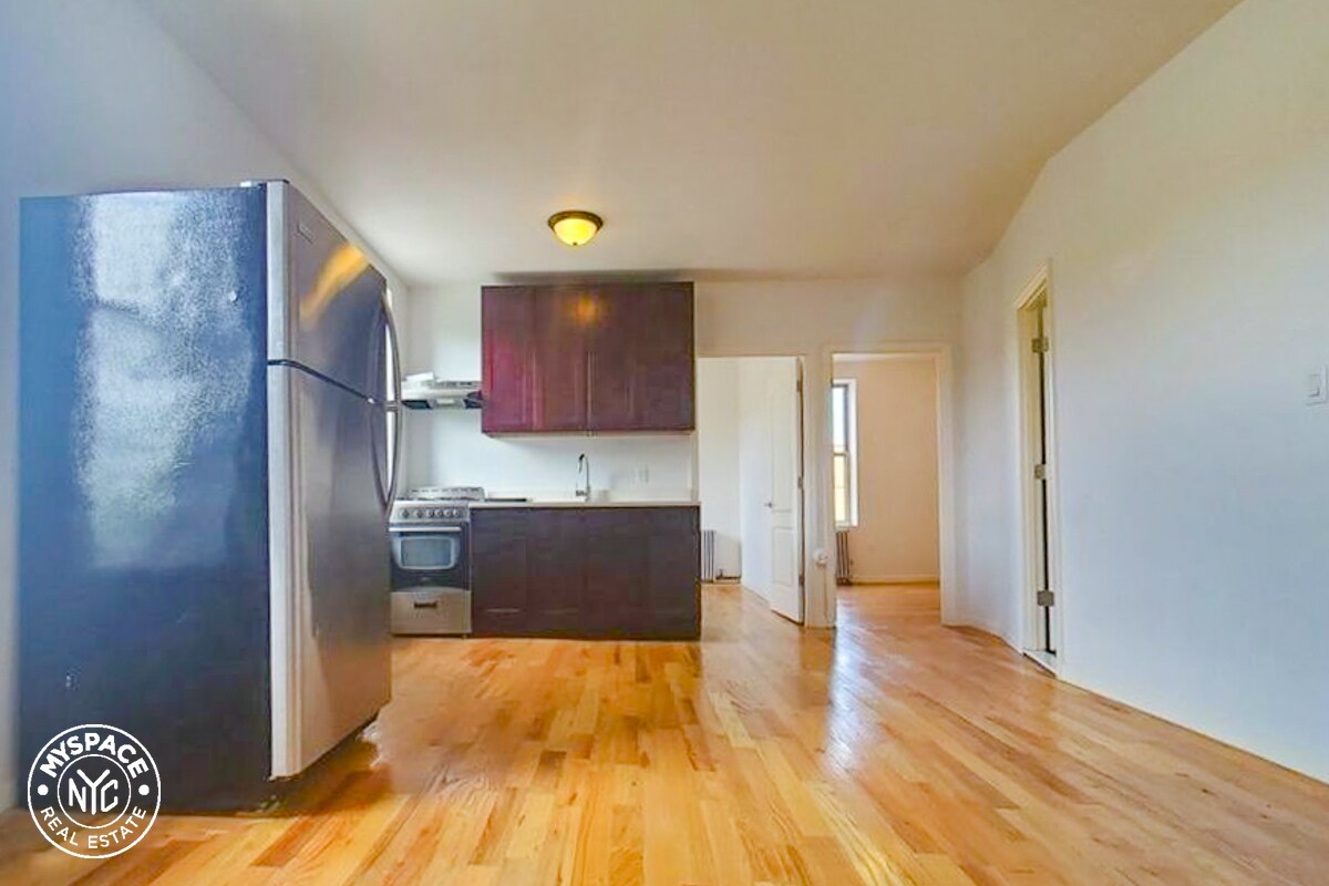 Primary Photo - 1456 Jefferson Ave