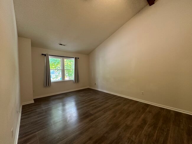 Primary bedroom - 7536 Fallow Ln