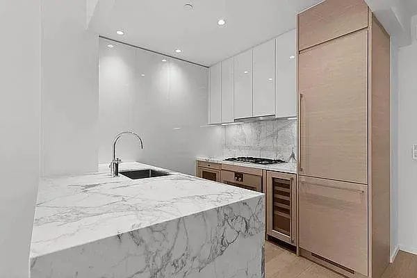 Foto del edificio - 30 Riverside Blvd