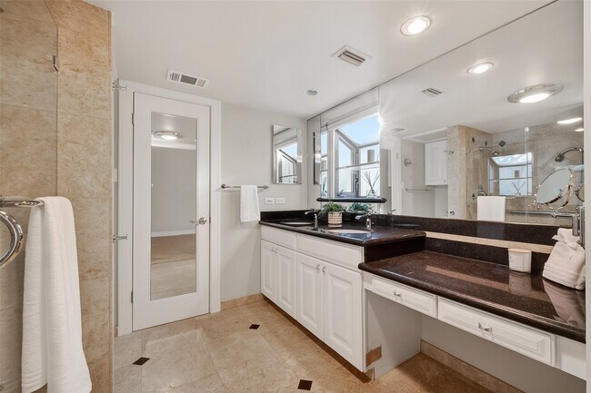 Foto del edificio - 5338 Brownway St