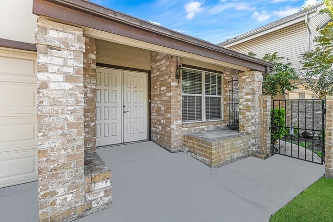 Foto del edificio - 13511 Hollowgreen Ct