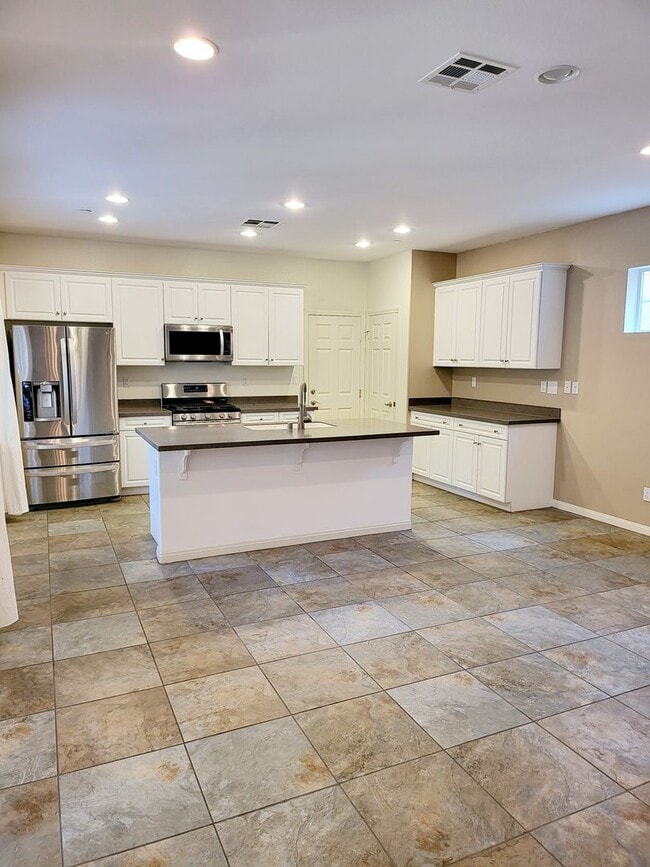 Building Photo - Otay Ranch 3 bedroom 2.5 bath 1917 sqft 2 ...