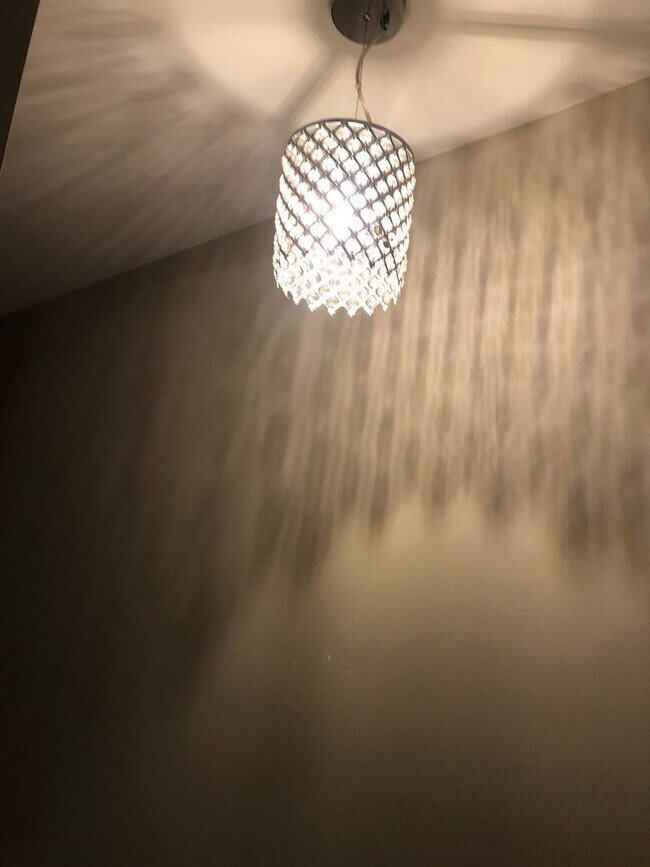 Foto del edificio - Beautiful 2 full bathroom (2)1/2 bathroom 2 bedroom townhouse in Baltimore City