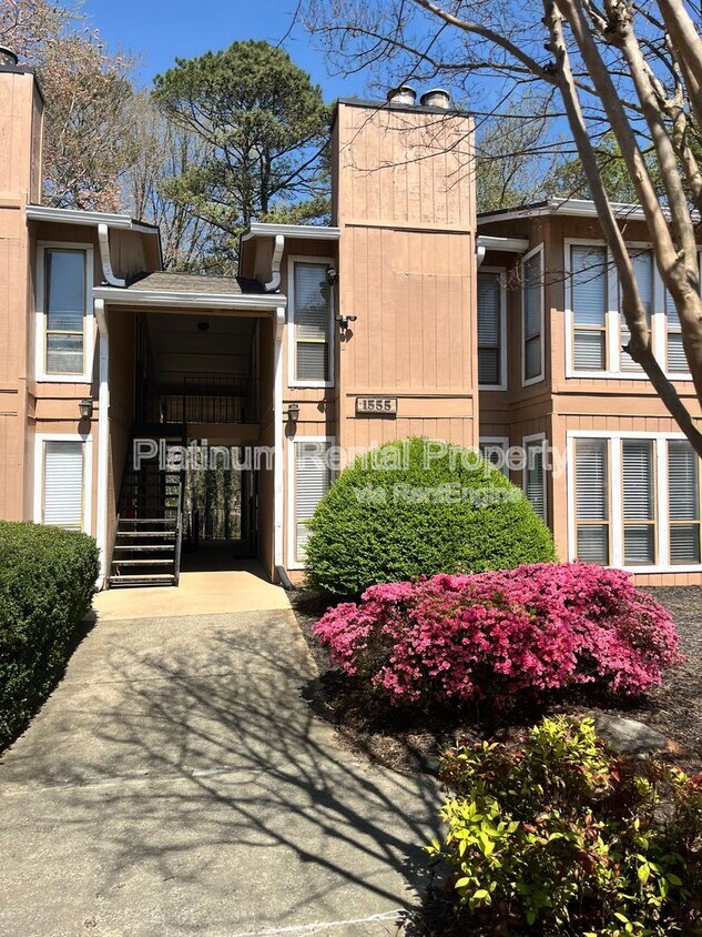 Photo - 1555 Terrell Mill Pl Se