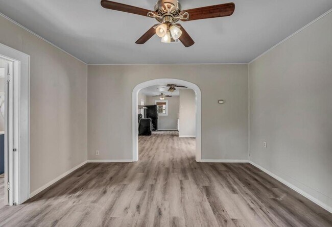 Foto del edificio - 803 N Banks St