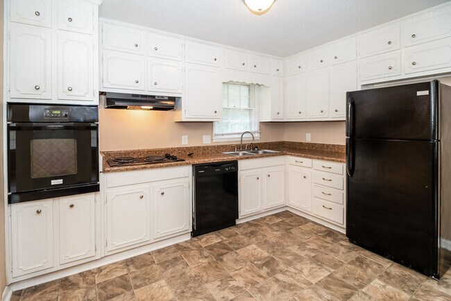 Foto del edificio - 3208 Deerfield Rd NW