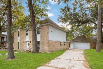 Building Photo - 3823 Fernglade Dr