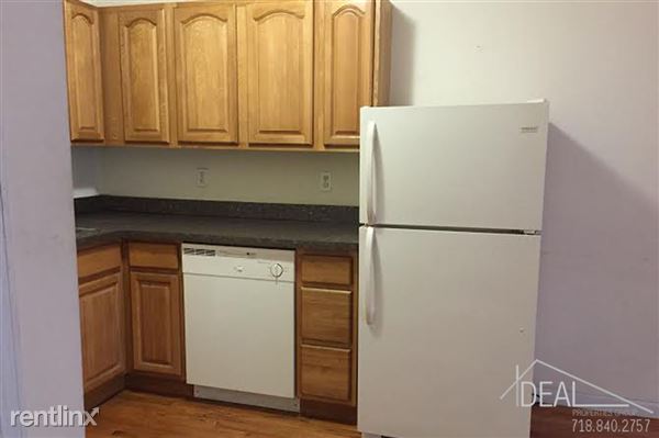 Building Photo - 528 Bergen St