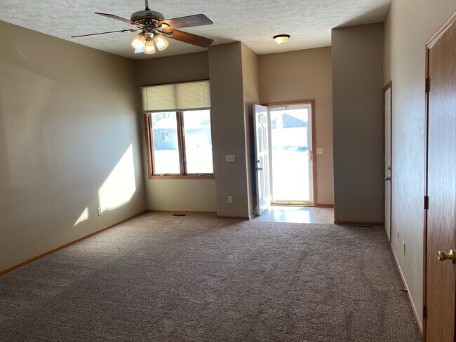 Livingroom and Front Entrance - 1538 Ohio St