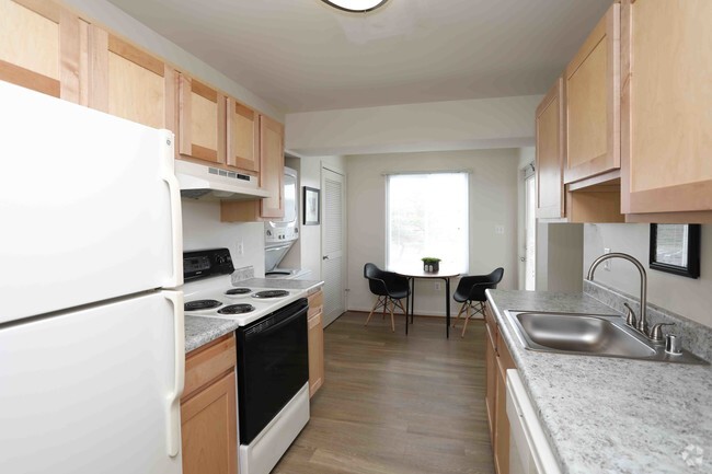 1BR, 1BA - 745 SF - Battery Heights Apartments