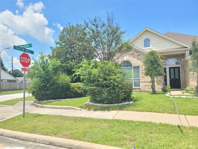 Foto del edificio - 23938 Shaw Perry Ln