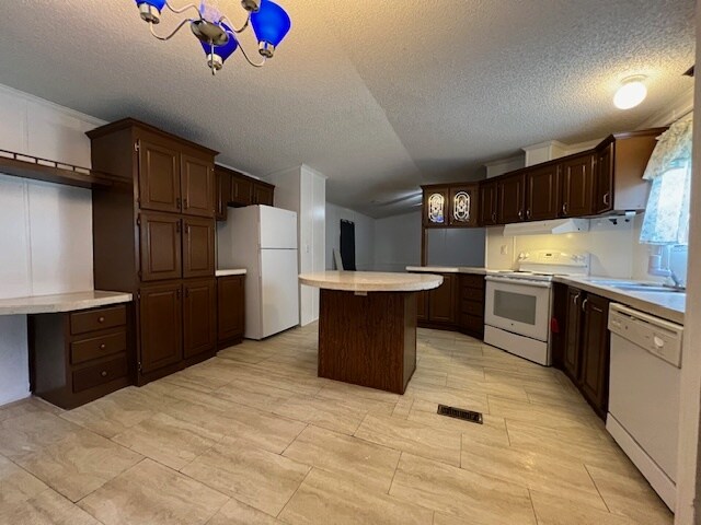 Foto del edificio - 1405 Harper Dr