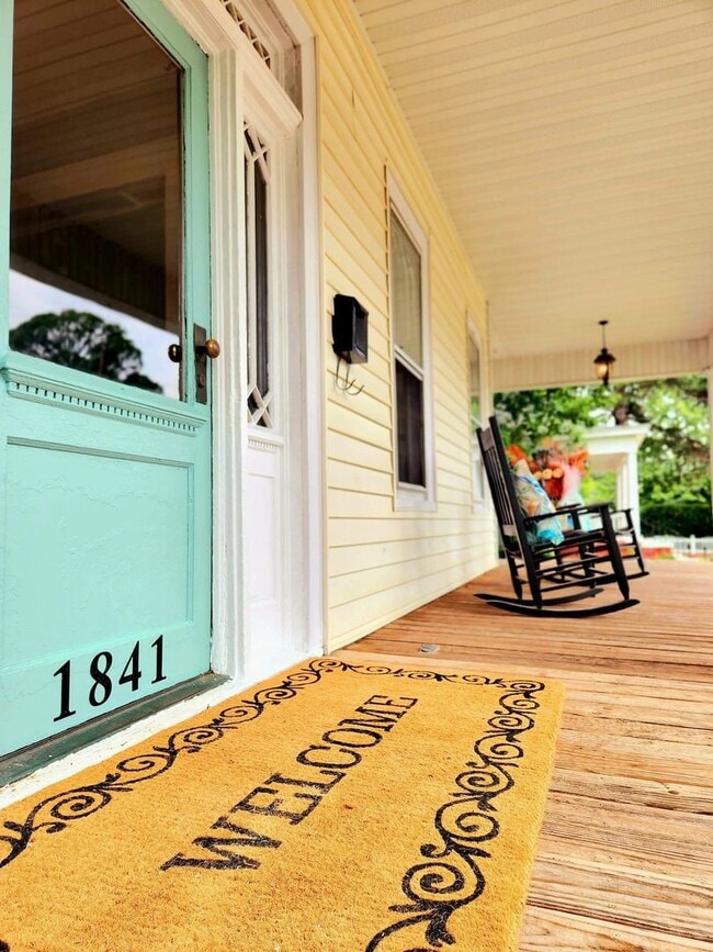 Building Photo - 1841 Ohio Ave