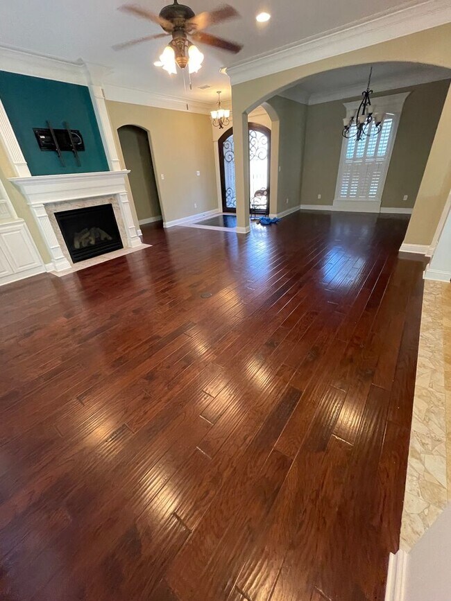 Building Photo - Gorgeous 4 Bedroom home in Twelve Oaks