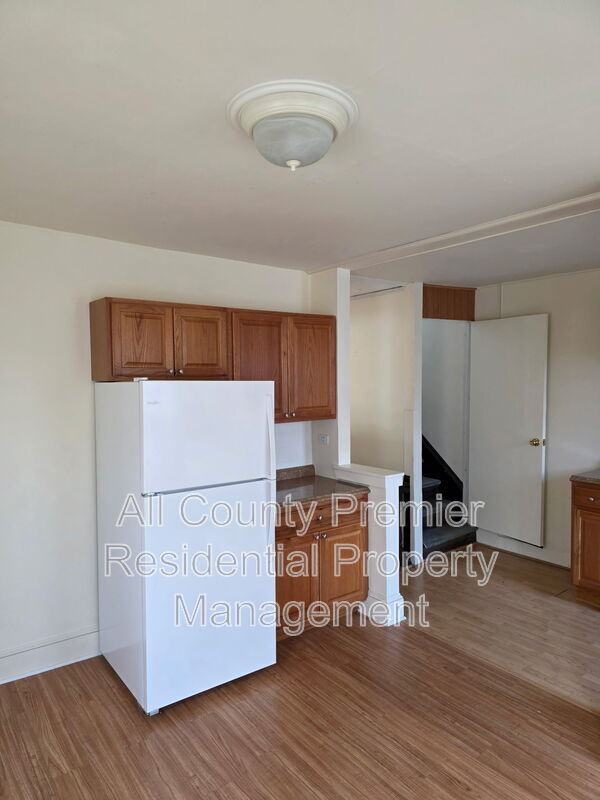 Building Photo - 4 Henshaw Ct