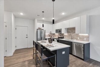 Building Photo - Leawood Village Apartments